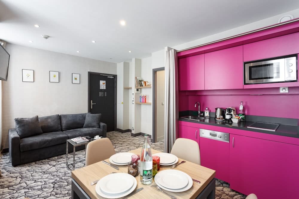 Serotel Suites