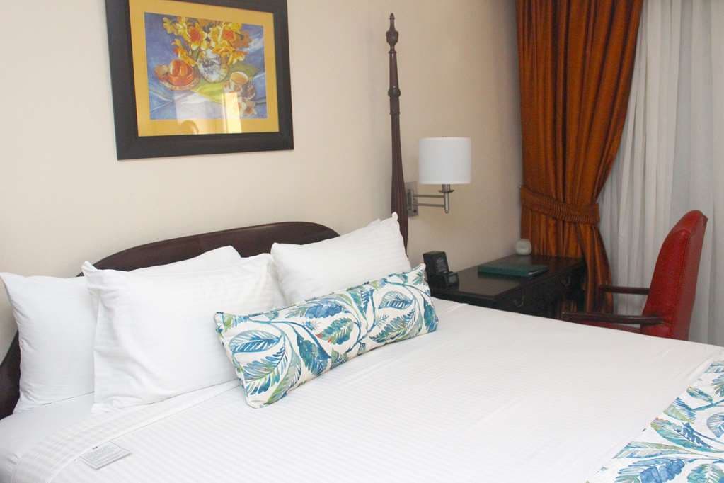 The Courtleigh Hotel and Suites