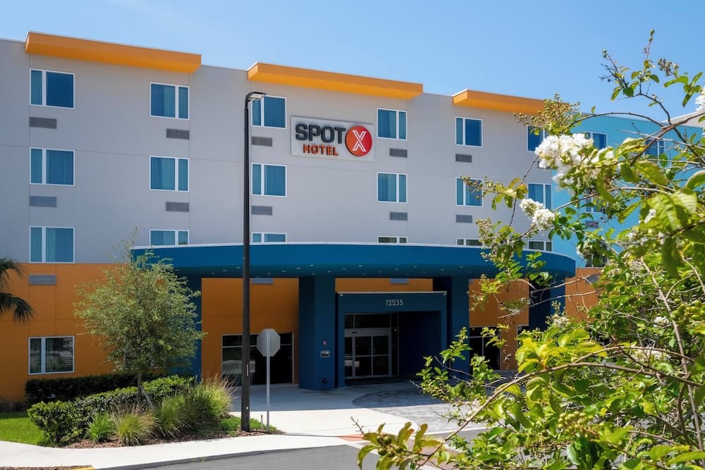 SPOT X Hotel Orlando Intl Dr by The Red Collection