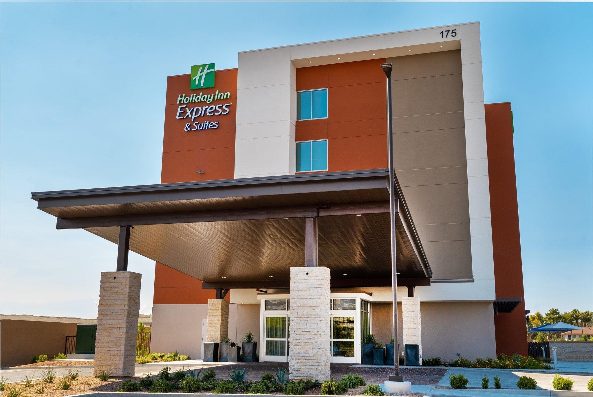Holiday Inn Express & Suites Las Vegas E Tropicana by IHG